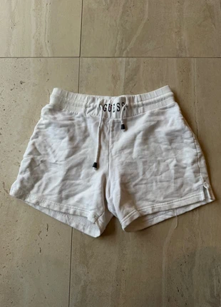 Guess vintage jogger shorts with logo detail size L, merk: GUESS, staat: Goed, maat: L / 40 / 12, € 8,00, € 9,10 inclusief Kopersbescherming