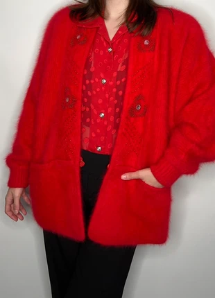 1980s red angora fluffy beaded whimsigoth Copenhagen bohemian coquette witch indie festive Cardigan, merk: Vintage, staat: Heel goed, maat: L / 40 / 12, € 30,00, € 32,20 inclusief Kopersbescherming Pro