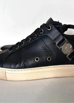 Sneakers cuir noir Versace logo acier Médusa 45, brand: Versace, condition: Very good, size: 45, €75.00, €79.45 includes Buyer Protection Pro