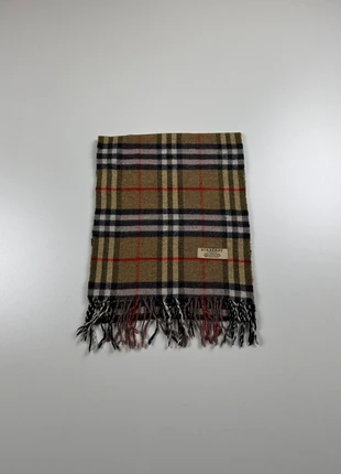 🔹 Écharpe Burberry Beige kaki, brand: Burberry, condizioni: Ottime, €30.00, €32.20 include la Protezione acquisti Pro