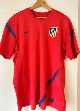 Camiseta Nike Atlético de Madrid. Talla L., marque: Nike, état: Très bon état, taille: L, 9,00 €, 10,15 € Protection acheteurs incluse