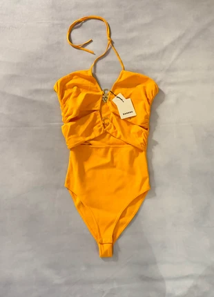 Body Sandro orange Taille 2/M avec anneau décoratif – Neuf avec étiquette, style moderne et élégant, merk: Sandro, staat: Nieuw met prijskaartje, maat: M / 38 / 10, € 55,00, € 58,45 inclusief Kopersbescherming