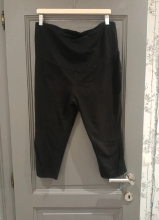 Legging de grossesse mi-jambe, marque: Kiabi, état: Très bon état, taille: XXXL / 46 / 18, 2,00 €, 2,80 € Protection acheteurs incluse
