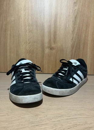 Adidas baskets femme taille 38 noires et blanches sneakers classiques 3 bandes vintage sport casual, marca: adidas, estado: Muy bueno, tamaño: 38, 10,00 €, 11,20 € Protección al comprador incluida