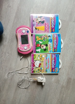 Console éducative tactile "Mobigo", merk: MobiGo, staat: Veelgebruikt, maat: 3 jaar / 98 cm, € 9,00, € 10,15 inclusief Kopersbescherming