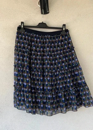 Gonna a balze con fantasia geometrica, Fornarina - Made in Italy, marca: Fornarina, estado: Muito bom, tamanho: L / 40 / 12, €14.00, €15.40 inclui Proteção do Comprador