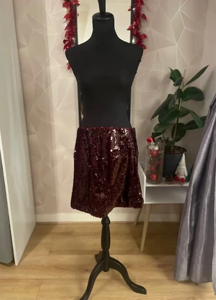 Jupe mini à sequins rouge rubis - Shoeby, brand: Shoeby, condition: New with tags, size: L / 40 / 12, €30.00, €32.20 includes Buyer Protection Pro