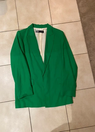 chemise blazer vert zara, marque: Zara, état: Très bon état, taille: S / 36 / 8, 25,00 €, 26,95 € Protection acheteurs incluse