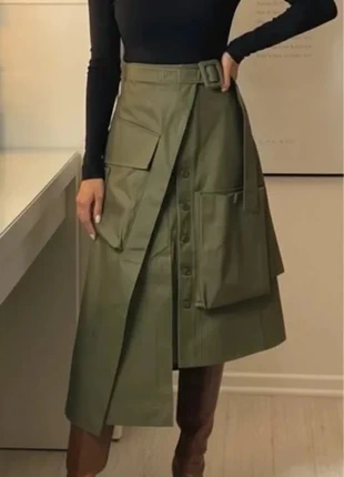 Jupe kaki structurée à poches et ceinture, coupe originale moderne taille M, merk: Shorty, staat: Heel goed, maat: M / 38 / 10, € 64,90, € 68,85 inclusief Kopersbescherming Pro