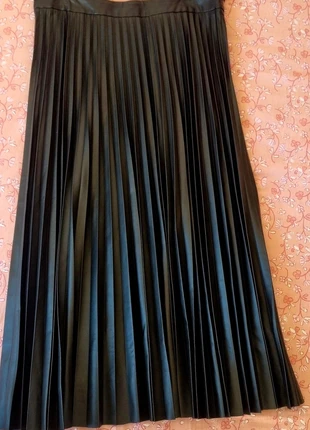 Robe simili cuir, brand: ELORA, condizioni: Ottime, taglia: L / IT 44 / EU 40, €18.00, €19.60 include la Protezione acquisti