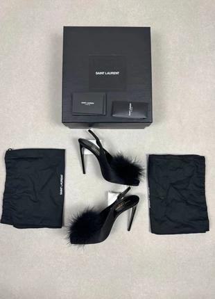 Talons Paradis sandales en Satin et Plumes Yves Saint Laurent - Taille 37/2 - Neuf, merk: Yves Saint Laurent, staat: Nieuw met prijskaartje, maat: 37.5, € 450,00, € 473,20 inclusief Kopersbescherming