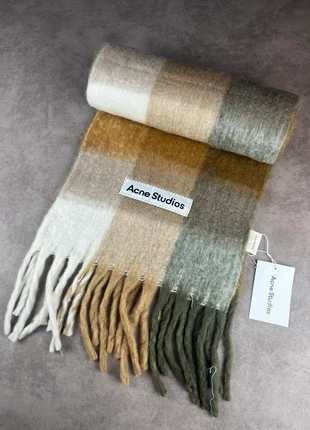 écharpe/scarf Acne Studios🧣, marque: Acne Studios, état: Neuf avec étiquette, 120,00 €, 126,70 € Protection acheteurs incluse