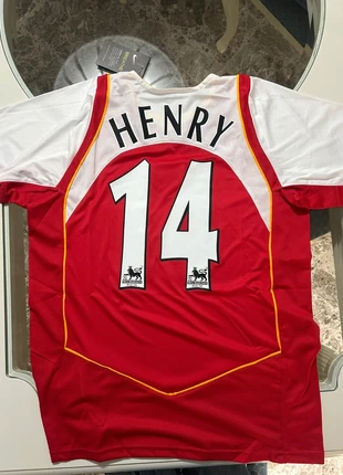 Maglia Vintage Arsenal 2004/05 Henry 14 Taglia L Nuova 🆕, marke: Nike, zustand: Neu, mit Etikett, größe: L, 30,00 €, 32,20 € inklusive Vinted-Käuferschutz