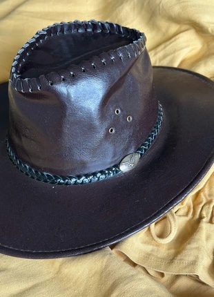 🤠 Vintage-Style Faux Leather Cowboy Hat – Rich Brown, brand: Vintage Dressing, condizioni: Nuovo senza cartellino, taglia: Taglia unica, €7.00, €8.05 include la Protezione acquisti