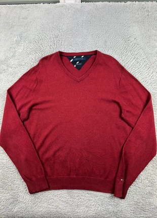 Pull col V unie Tommy Hilfiger | Taille L | Bordeaux Logo Brodé, brand: Tommy Hilfiger, condition: Very good, size: L, €17.90, €19.50 includes Buyer Protection Pro