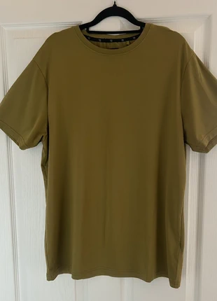 Green active wear t shirt, brand: Active Wear, condition: Satisfactory, size: XL, £2.50, £3.33 includes Buyer Protection