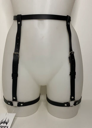 Harnais de jambe réglable en simili cuir noir, marque: Cryptica, état: Très bon état, 12,50 €, 13,83 € Protection acheteurs (Pro) incluse