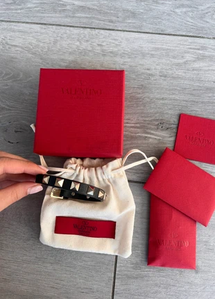 Bracelet Rockstud Valentino, marque: Valentino, état: Très bon état, 155,00 €, 163,45 € Protection acheteurs incluse