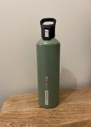 Gourde en aluminium 1,5L Decathlon verte, marque: Decathlon, état: Très bon état, 7,00 €, 8,05 € Protection acheteurs incluse