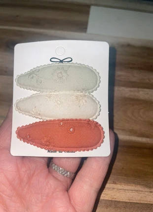 3 barrettes brodées – tons nude & terracotta, brand: NO LABEL, condizioni: Ottime, €2.00, €2.80 include la Protezione acquisti