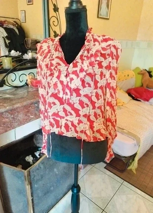 Chemise blouse rouge The Kooples volants S/36 2019 collection ruffles top aztèque vintage y2k, marke: The Kooples, zustand: Sehr gut, größe: S / 36 / 8, 25,00 €, 26,95 € inklusive Vinted-Käuferschutz