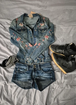 Y2k 2000’s denim jacket, marque: Vintage Dressing, état: Neuf avec étiquette, taille: S / 36 / 8, 25,00 €, 26,95 € Protection acheteurs incluse