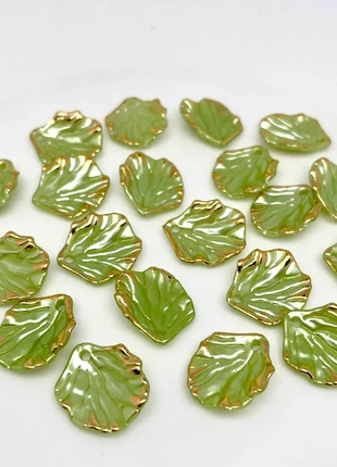 18 perles pétales de fleurs en acrylique 16x17 mm, condizioni: Ottime, €1.70, €2.49 include la Protezione acquisti