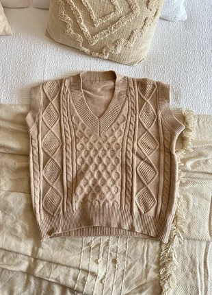 Pull sans manches beige Shein, marque: Shein, état: Neuf sans étiquette, taille: Taille unique, 5,00 €, 5,95 € Protection acheteurs incluse