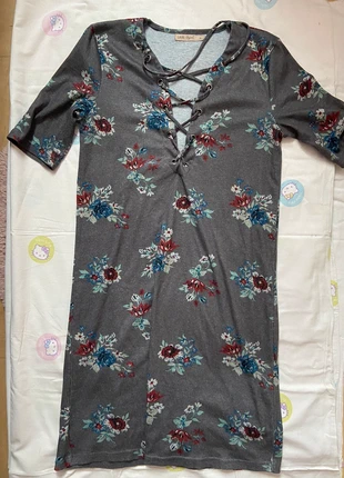 Robe grise à fleurs – Lacée devant – Taille S, marca: Wangue, estado: Muy bueno, tamaño: S / 36 / 8, 1,00 €, 1,75 € Protección al comprador incluida