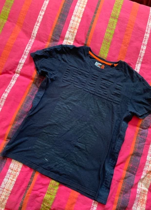 T-shirt bleu marine taille L état satisfaisant peu porter, brand: Primark, condizioni: Discrete, taglia: L, €1.00, €1.75 include la Protezione acquisti