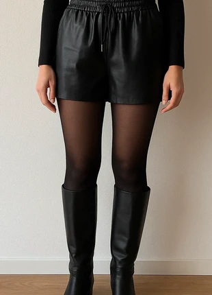 Short effetto pelle neri Tezenis donna taglia M – look trendy autunnale, merk: Tezenis, staat: Nieuw zonder prijskaartje, maat: M / 38 / 10, € 5,00, € 5,95 inclusief Kopersbescherming