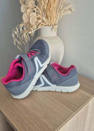Baskets fille Decathlon gris & rose – Taille 35 – légères & confortables 💕, brand: Decathlon, condition: Very good, size: 35, €4.00, €4.90 includes Buyer Protection