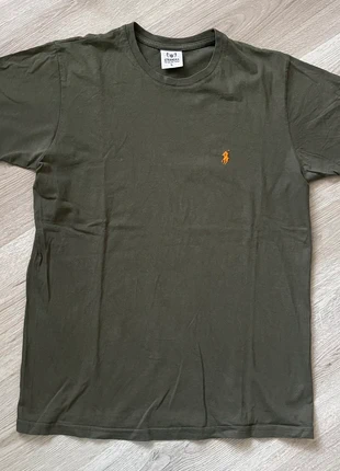 T shirt, staat: Heel goed, maat: L, € 4,00, € 4,90 inclusief Kopersbescherming