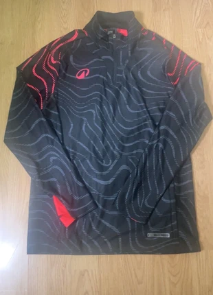 Haut running décathlon, marque: Decathlon, état: Très bon état, taille: M, 25,00 €, 26,95 € Protection acheteurs incluse