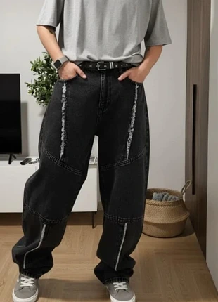 Jean baggy noir destroy avec chaînes style streetwear grunge – taille M, marque: UrbanRebel, état: Très bon état, taille: M, 49,90 €, 53,10 € Protection acheteurs (Pro) incluse