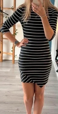 Robe moulante Mango N&B Taille 36, marque: Mango, état: Très bon état, taille: S / 36 / 8, 8,00 €, 9,10 € Protection acheteurs incluse