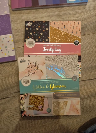 Paper pad's 15x15, merk: Craft universe, staat: Nieuw zonder prijskaartje, € 1,49, € 2,26 inclusief Kopersbescherming