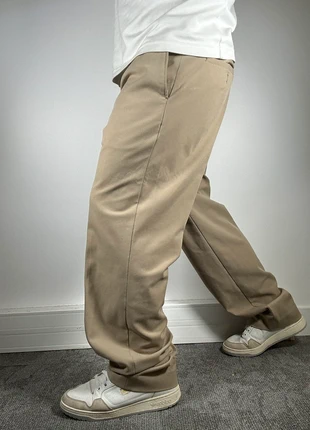 Pantalon chino Uniqlo beige coupe droite – Taille M, marque: Uniqlo, état: Très bon état, taille: M, 30,00 €, 32,20 € Protection acheteurs (Pro) incluse