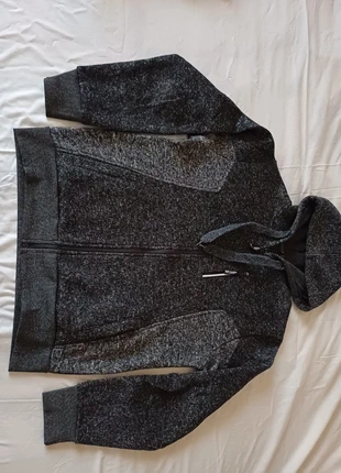 Felpa grigia best classic | Zip + cappucco vogue fashion stay | Stile tecnico urbano, marque: Fashion, état: Très bon état, taille: L, 5,00 €, 5,95 € Protection acheteurs incluse