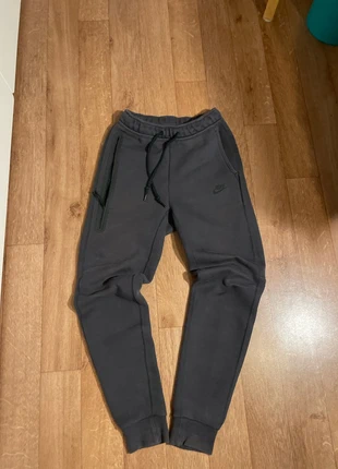Jogging Nike tech gris/noir XS, brand: Nike, condition: Very good, size: XS, €39.00, €41.65 includes Buyer Protection