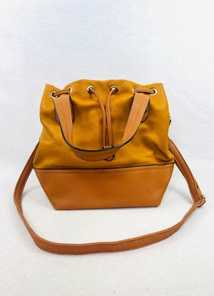 Sac À Main Seau Bicolore En Simili Cuir Camel Et Daim Moutarde – Style Bohème Chic, brand: Vintage Dressing, condition: Very good, €23.90, €25.80 includes Buyer Protection