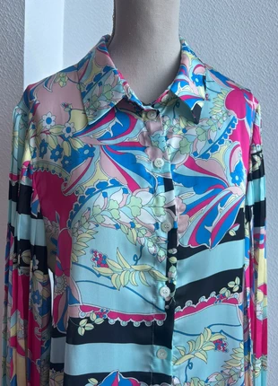 Chemise satinée Liu Jo à manches plissées taille 36🩵, brand: Liu Jo, condizioni: Ottime, taglia: S / IT 40 / EU 36, €18.00, €19.60 include la Protezione acquisti