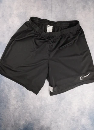Short Nike football / sport – Taille XL – Très bon état, marque: Nike, état: Très bon état, taille: XL, 10,00 €, 11,20 € Protection acheteurs incluse