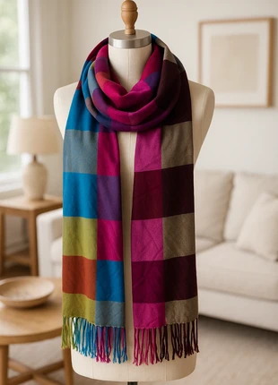 Grand châle carreaux multicolore, état: Très bon état, 5,00 €, 5,95 € Protection acheteurs incluse