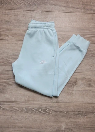 jogging / pantalon nike club bleu clair / ciel logo blanc brodé taille S homme - SKU 407, marca: Nike, estado: Novo sem etiquetas, tamanho: S, €32.99, €35.34 inclui Proteção do Comprador Pro