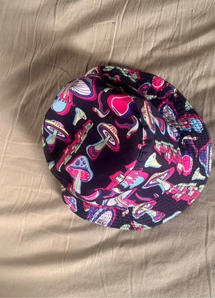 Bob champi Psychédélique, brand: bob crew, condition: Very good, size: L, €10.00, €11.20 includes Buyer Protection