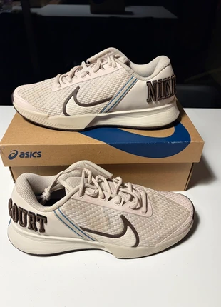 Nike Vapor pro, merk: Nike, staat: Heel goed, maat: 40.5, € 85,00, € 89,95 inclusief Kopersbescherming