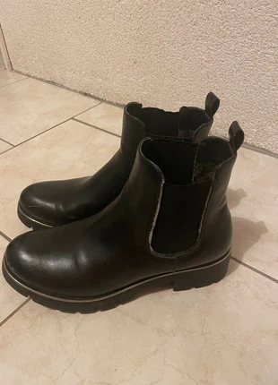 Bottines noir, marque: distri center, état: Très bon état, taille: 38, 10,00 €, 11,20 € Protection acheteurs incluse