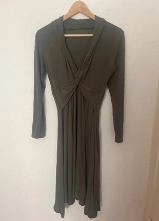 Khaki Kleid mit Ausschnitt, brand: Sonstiges, condizioni: Ottime, taglia: S / IT 40 / EU 36, €4.00, €4.90 include la Protezione acquisti