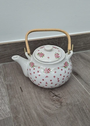Chinese theepot met roze bloemetjes, marca: Chine Belgian Design, estado: Novo sem etiquetas, €7.95, €9.05 inclui Proteção do Comprador